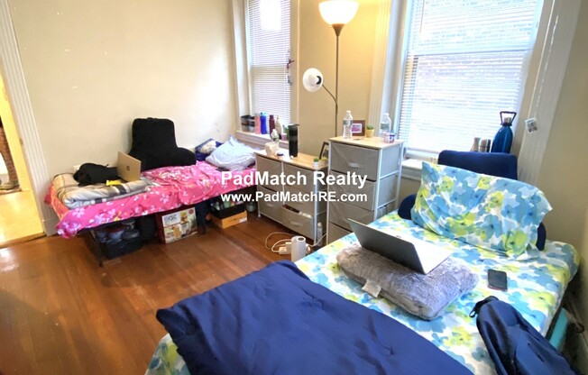 895 HUNTINGTON AVE