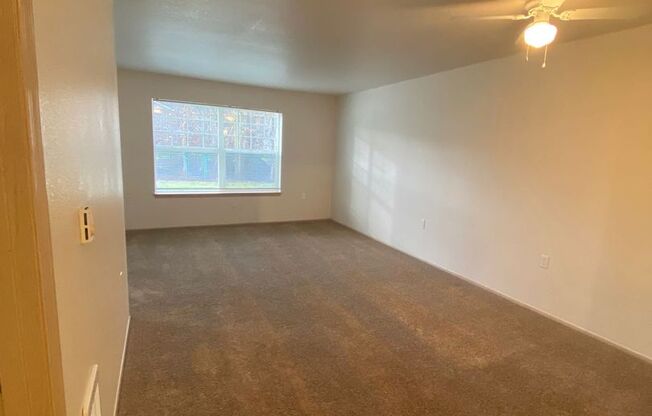 3 beds, 2 baths, 1,116 sqft, $1,649, Unit 3202-F