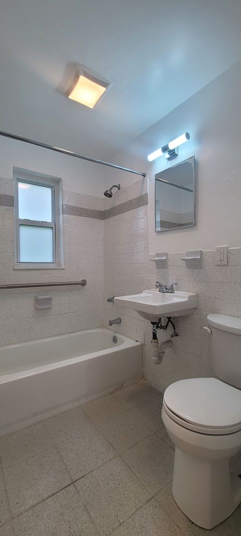 Knight Center Apartments