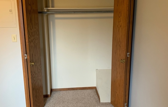 2 beds, 1 bath, $875