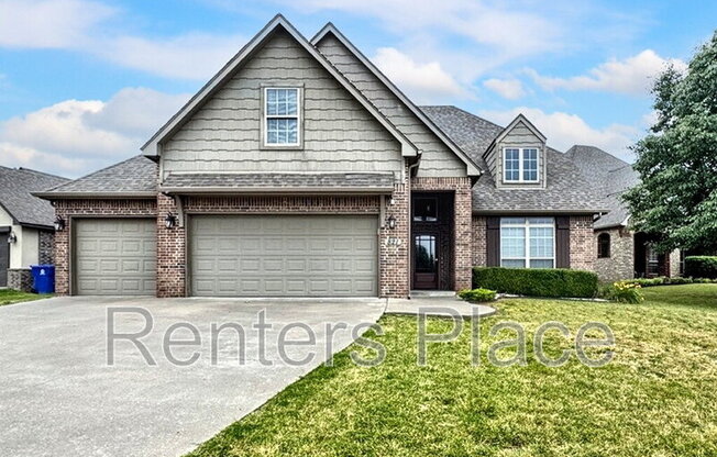 821 W ELMIRA ST