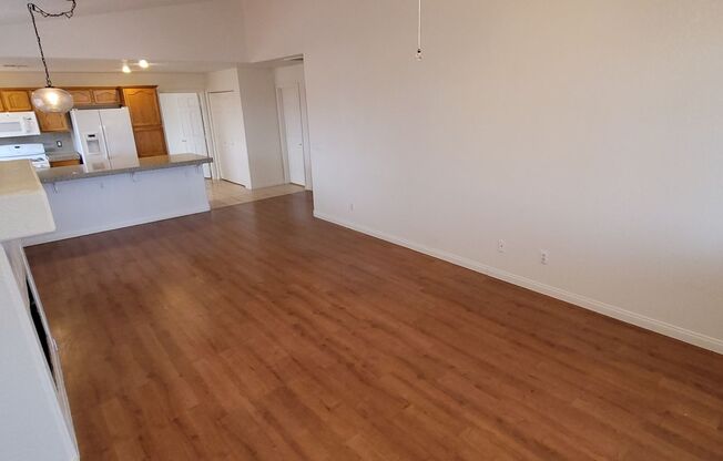 Beautiful Condo in Gated Community with Pool & Spa!