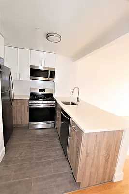 2 beds, 1 bath, $3,500, Unit 7A