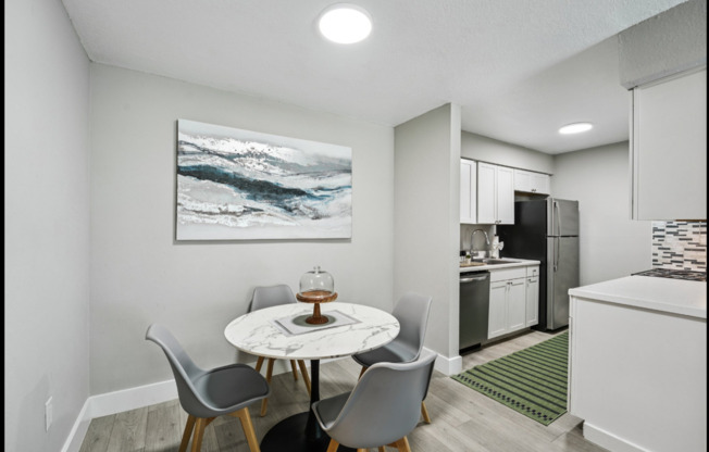 2 beds, 2 baths, 938 sqft, $1,250, Unit 164