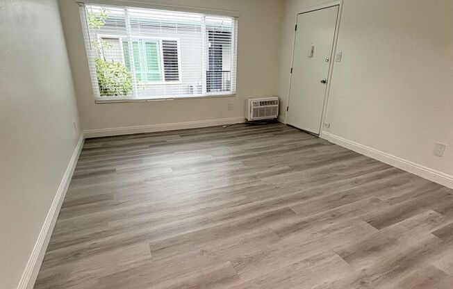 2 beds, 1 bath, 850 sqft, $2,225, Unit 9161-6