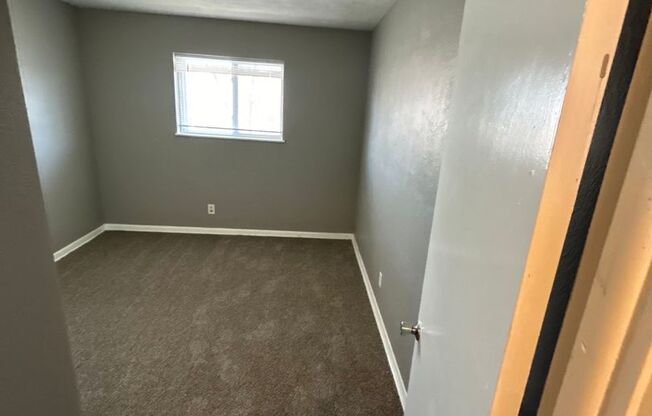 2 beds, 1 bath, 750 sqft, $1,170, Unit B10 1007 14