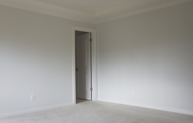 384 GUNTER LN
