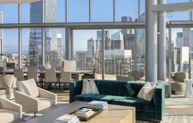 Newly Remodeled 1Bed/1 Bath Downtown Condo with Rooftop Deck & Luxury Amenities!