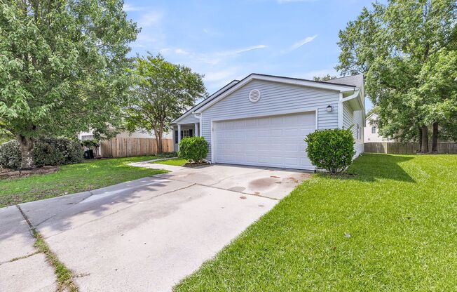 Stylish Living with Spacious Backyard!