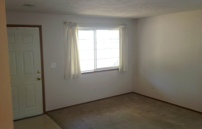 2 beds, 1 bath, $1,495