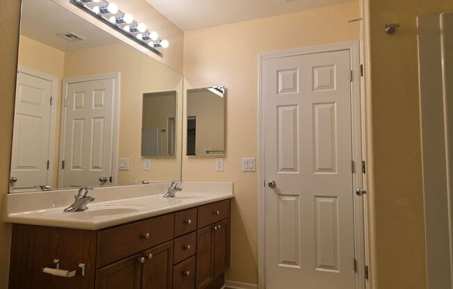3 beds, 2.5 baths, $1,730