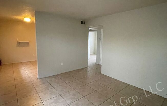 Great 2 Bedroom 1 Bath Apartment~Move In Ready