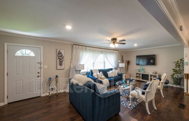 1025 HILBURN DR SE