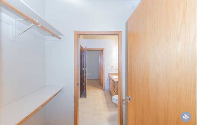 1 bed, 1 bath, 882 sqft, $1,210, Unit CT-6