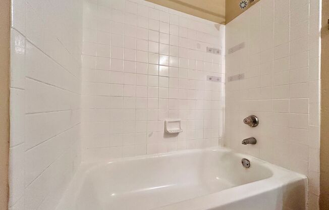 2 beds, 2 baths, $2,299, Unit UNIT 214