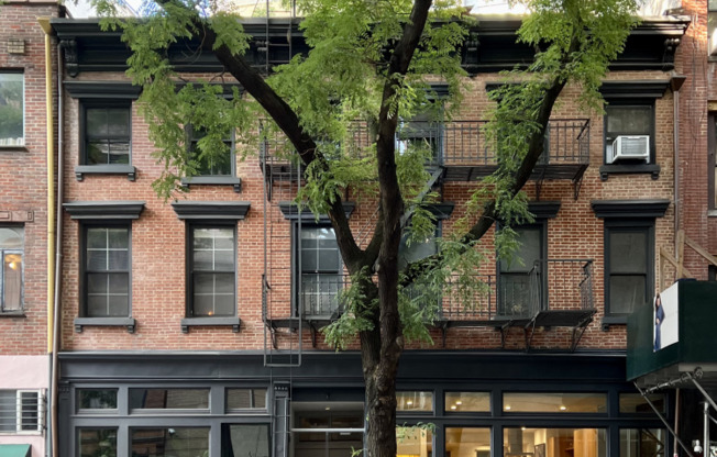21 BLEECKER ST