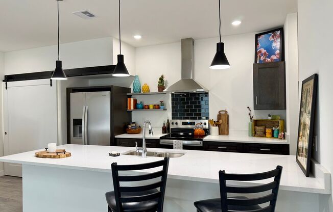 2 beds, 2 baths, 1,027 sqft, $1,680, Unit 123 Boneset Ave. Apt 10