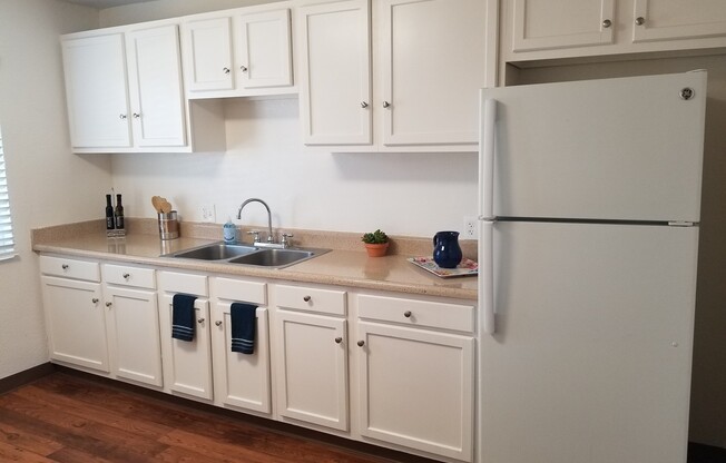 2 beds, 1 bath, 750 sqft, $1,925, Unit 239