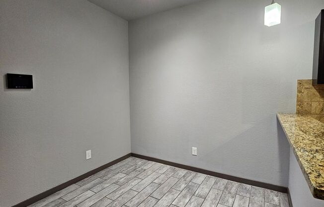 1 bed, 1 bath, 702 sqft, $1,295, Unit 101