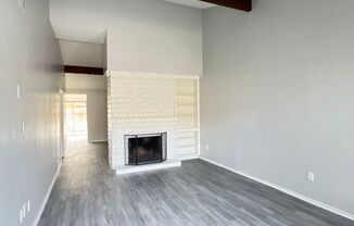 2 beds, 2 baths, $1,695, Unit 4