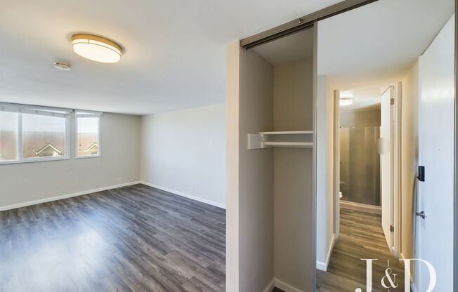 Studio, 1 bath, 499 sqft, $2,275