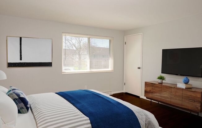 2 beds, 1.5 baths, 1,344 sqft, $1,199, Unit CH-374