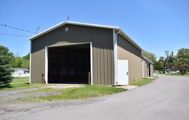 Studio, 3,300 sqft, $1,650