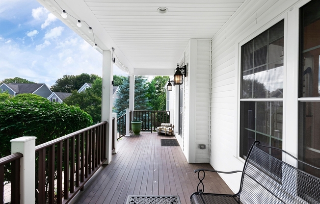 14 BRATTLE LN