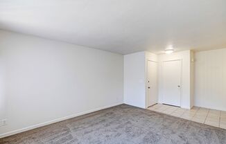 3 beds, 1 bath, 900 sqft, $1,795, Unit 18