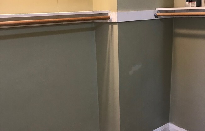 Studio, 1 bath, $825, Unit 08