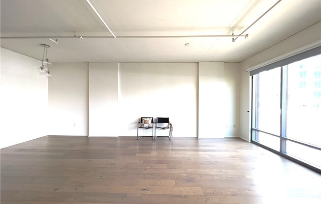 1 bed, 1 bath, 990 sqft, $3,200, Unit 606