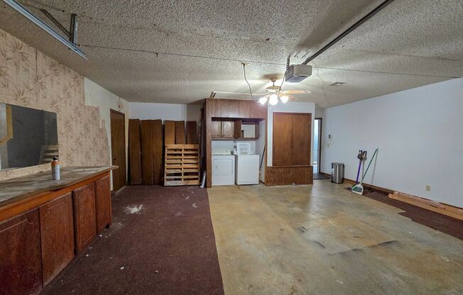 3 Bedroom 2 Bath home in Shawnee!