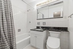 1 bed, 1 bath, 800 sqft, $3,300, Unit 21A