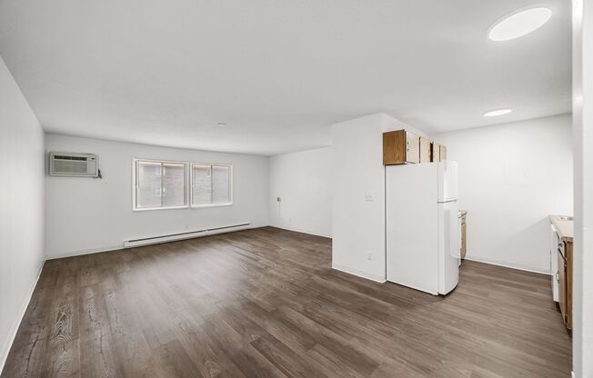 1 bed, 1 bath, 600 sqft, $645, Unit 6221-83