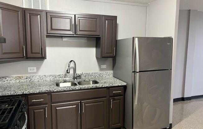 2 beds, 1 bath, $1,686, Unit 6531-522