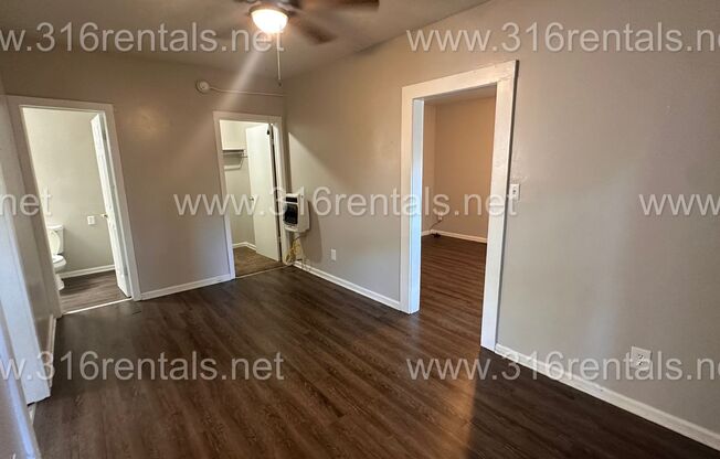 $550- 1 bed 1 bath - Duplex located in the Sunflower neighborhood