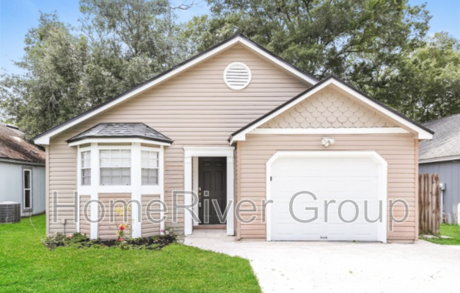 1854 ALBERTA CT N