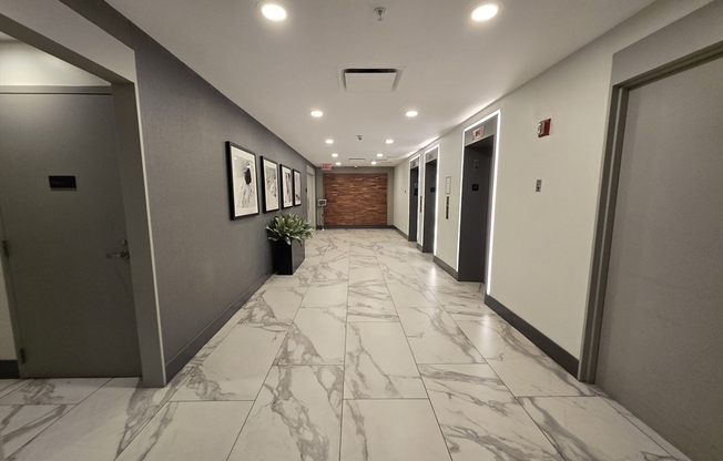 2 beds, 2 baths, 983 sqft, $4,500, Unit 705