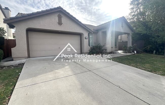 Wonderful 4bd/2ba Natomas Home!