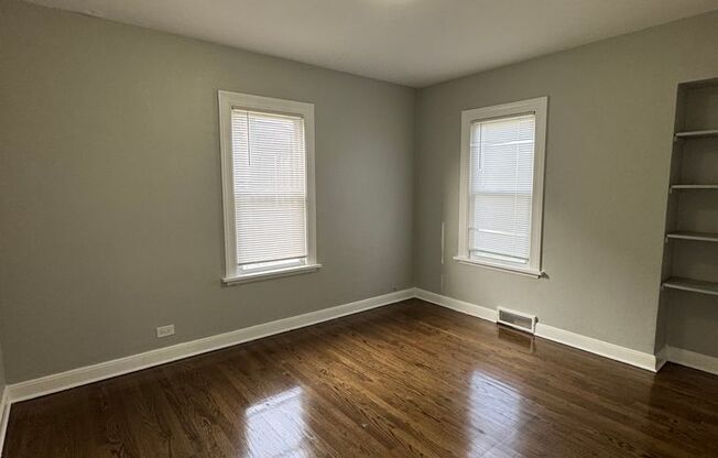 3 beds, 1 bath, $1,600