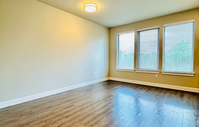 Studio, 1 bath, 346 sqft, $1,350, Unit 417-214