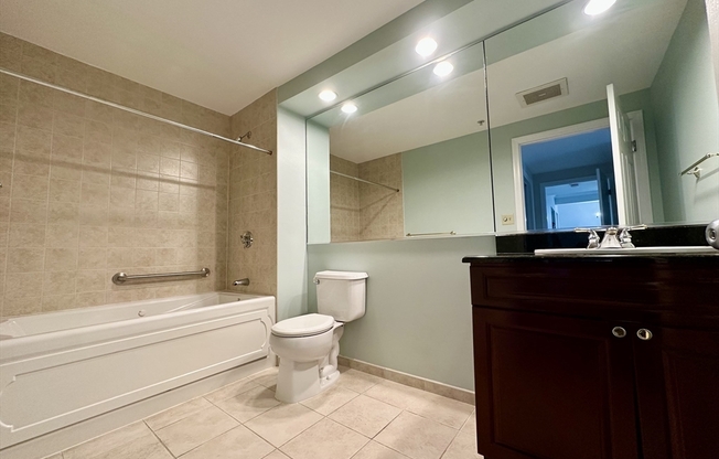 2 beds, 2 baths, 1,114 sqft, $4,200, Unit 2007