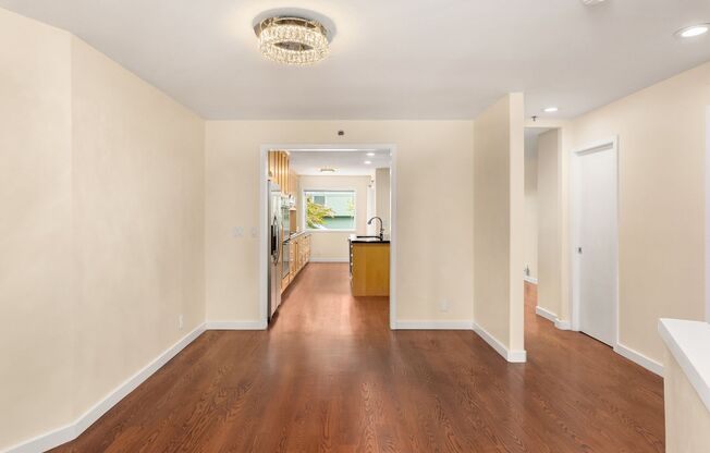 3 beds, 3.5 baths, $6,100