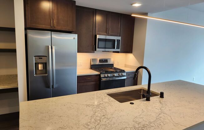 1 bed, 1 bath, 849 sqft, $2,485, Unit #421