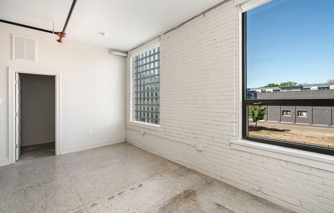 1 bed, 1 bath, $1,200, Unit 875 Michigan Ave Apt. 304