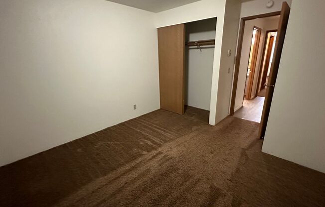 2 beds, 1.5 baths, 950 sqft, $1,650, Unit B206