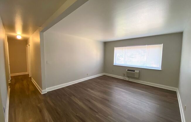 2 beds, 1 bath, 807 sqft, $750, Unit Unit 2-210