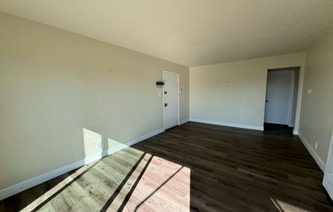 3 beds, 1 bath, $2,495