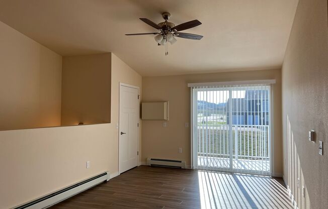 2 beds, 1 bath, 1,032 sqft, $1,345, Unit AT 719-19