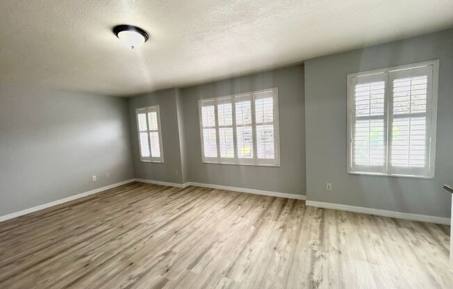 Spacious Studio/Garage Apartment in the Desirable Avalon Park Community - Orlando!